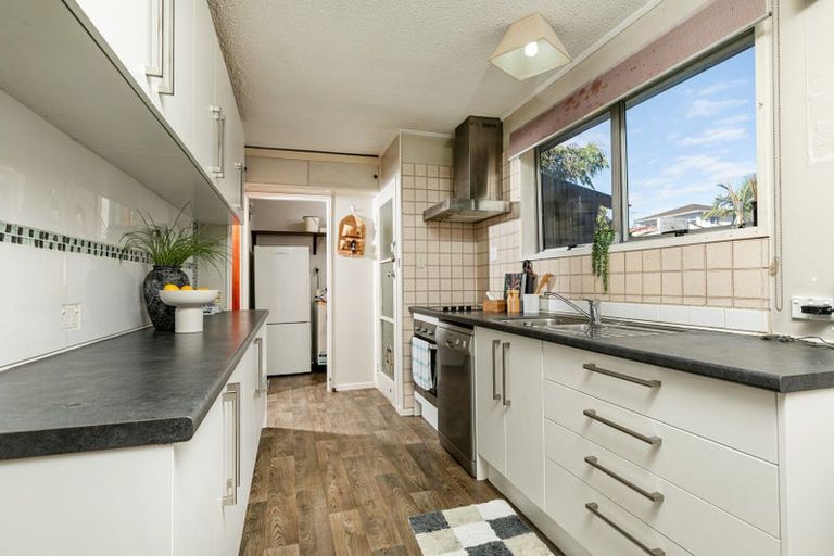Photo of property in 22 Glen Road, Ranui, Auckland, 0612