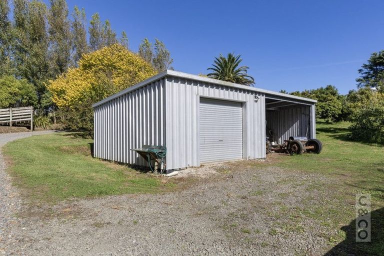 Photo of property in 1226 State Highway 16, Waimauku, 0883