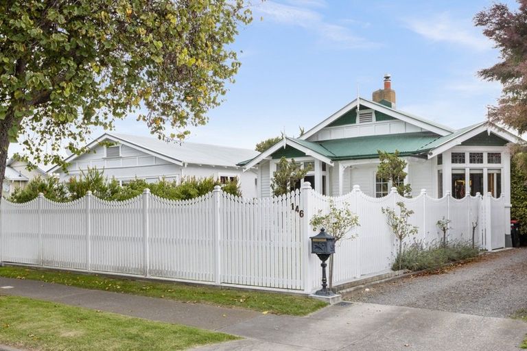 Photo of property in 146 Vigor Brown Street, Napier South, Napier, 4110