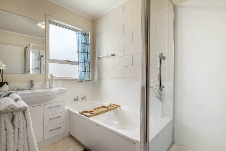 Photo of property in 6/23 Inverness Road, Browns Bay, Auckland, 0630