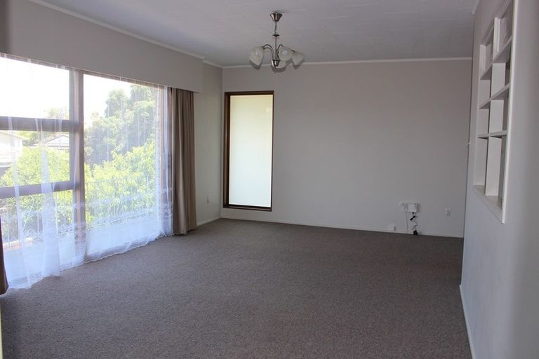 Photo of property in 1/68 Sorrel Crescent, Bucklands Beach, Auckland, 2012