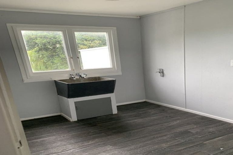 Photo of property in 11 Matai Street, Castlecliff, Whanganui, 4501