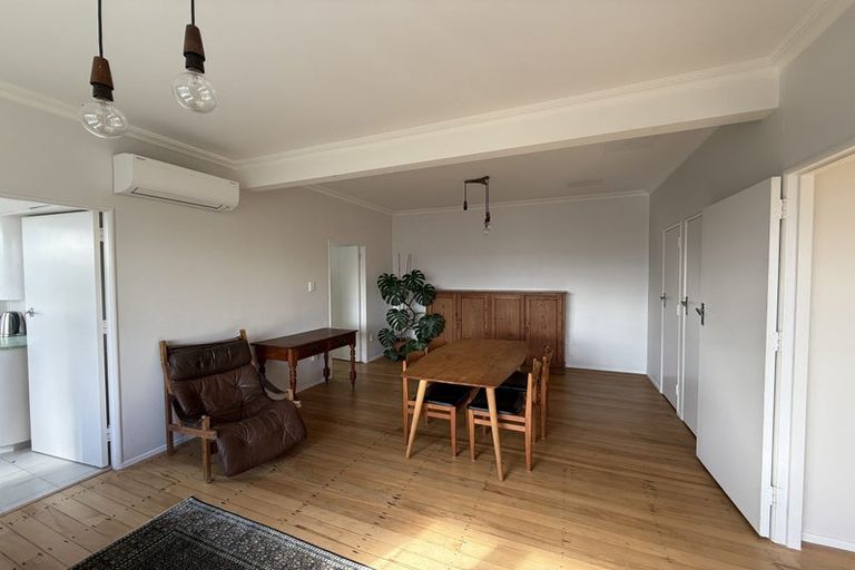 Photo of property in 143 Townsend Road, Miramar, Wellington, 6022