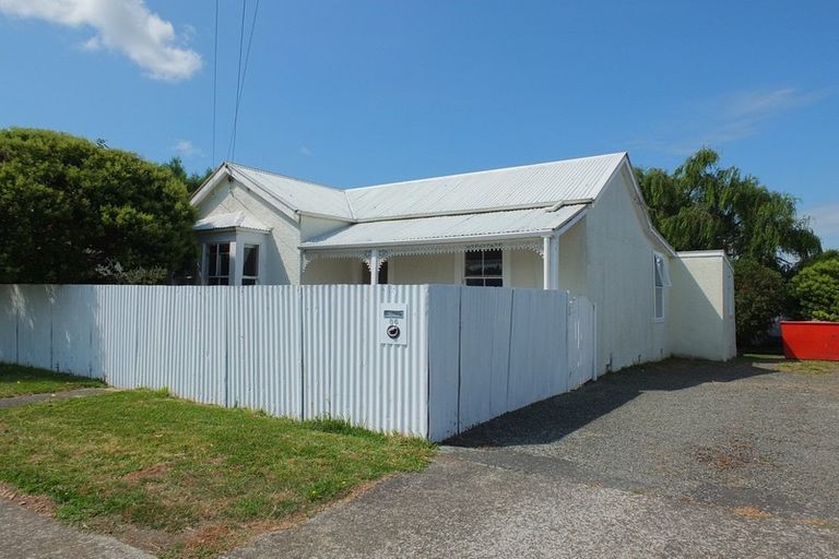 Photo of property in 86 Avenue Road, Foxton, 4814