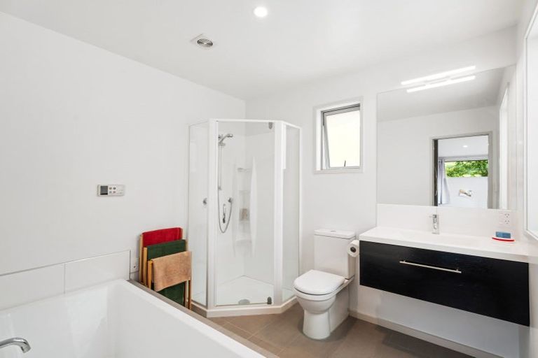 Photo of property in 3 Rere Road, Lake Hayes, Queenstown, 9304