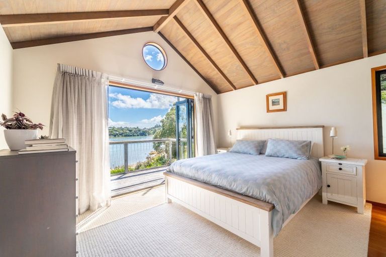 Photo of property in 16 Creswell Street, Opua, 0200