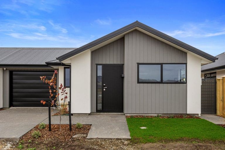 Photo of property in 2 Kekewai Place, Halswell, Christchurch, 8025