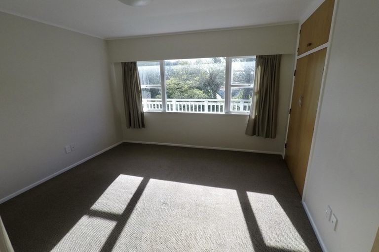 Photo of property in 20 Nutsey Avenue, Northcote, Auckland, 0627