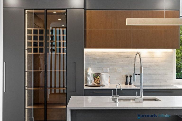 Photo of property in 545 Beach Road, Murrays Bay, Auckland, 0630