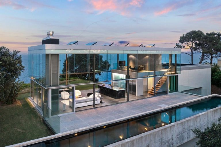 Photo of property in 76 Cliff Road, Torbay, Auckland, 0630