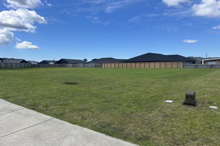 Photo of property in 6 Ronomor Place, Whitianga, 3510