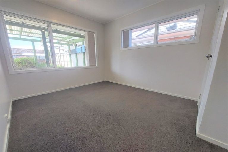 Photo of property in 22 Walworth Avenue, Pakuranga Heights, Auckland, 2010