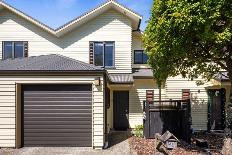 Photo of property in 21/11 The Avenue, Albany, Auckland, 0632