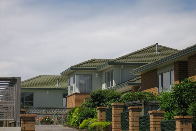 Photo of property in 1/8 Gilfillan Street, Blockhouse Bay, Auckland, 0600