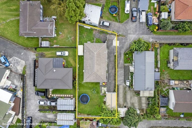 Photo of property in 2/72 Palmers Road, Clendon Park, Auckland, 2103