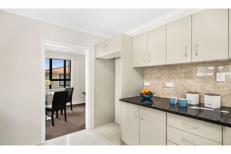 Photo of property in 4 Mclean Avenue, Papatoetoe, Auckland, 2025