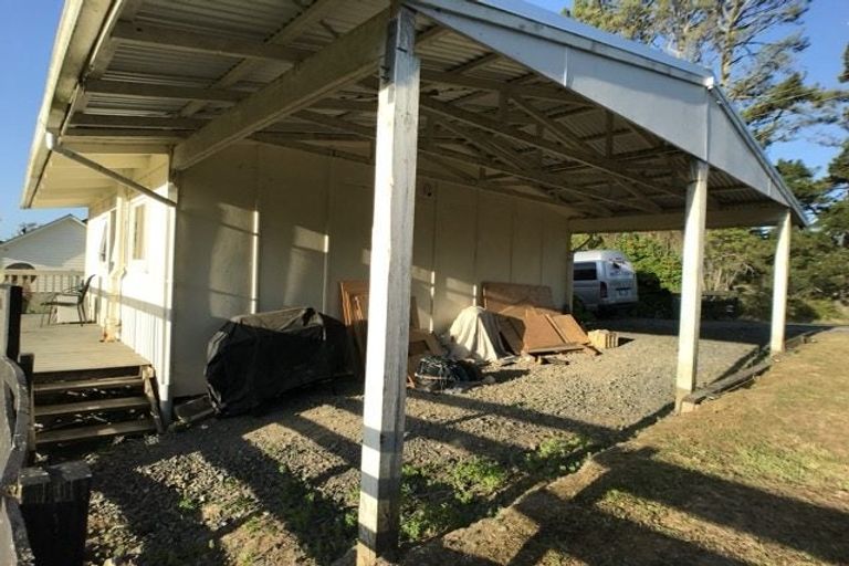 Photo of property in 57 Candia Road, Henderson Valley, Auckland, 0614