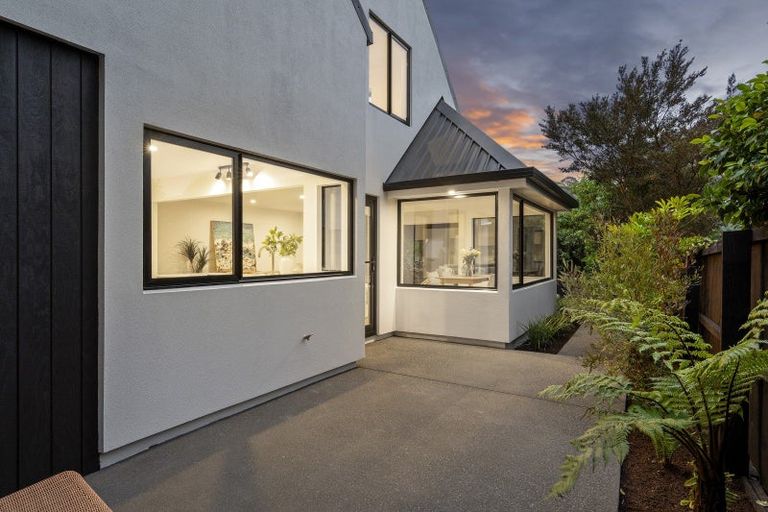 Photo of property in 1/9 Glenstrae Road, Redcliffs, Christchurch, 8081