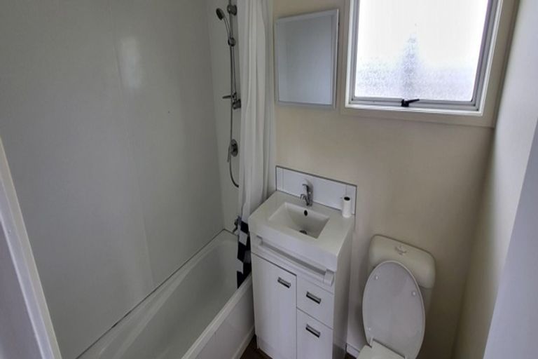 Photo of property in 63 Burundi Avenue, Clendon Park, Auckland, 2103