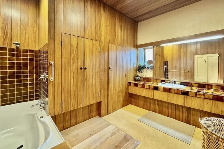 Photo of property in Totara Estate, 583 Alma-maheno Road, Alma, Oamaru, 9492