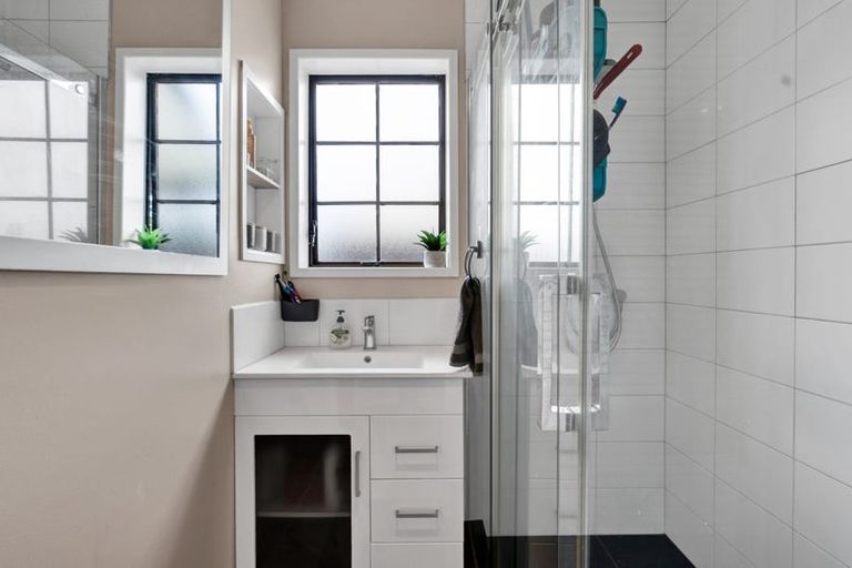 Photo of property in 1 List Street, Welbourn, New Plymouth, 4310