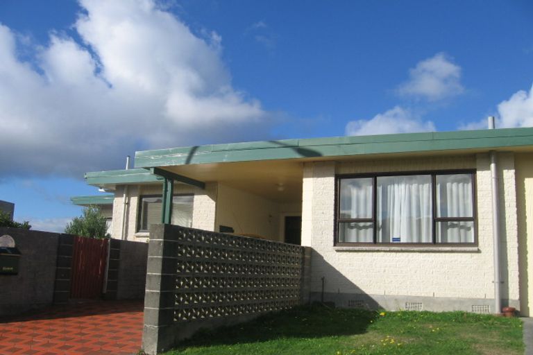 Photo of property in 1/3 Phoenix Way, Brooklyn, Wellington, 6021