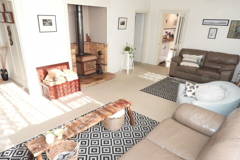 Photo of property in 132 Perth Street, Holmes Hill, Oamaru, 9401