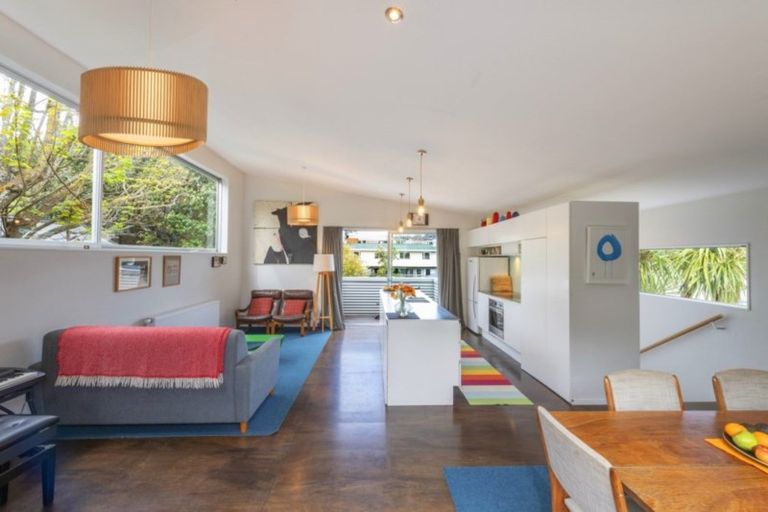 Photo of property in 10a Palm Grove, Berhampore, Wellington, 6023