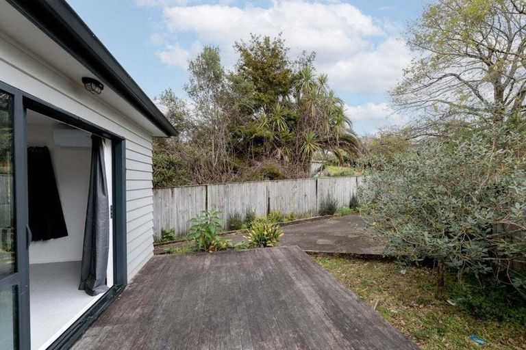 Photo of property in 27a Keegan Drive, Massey, Auckland, 0614