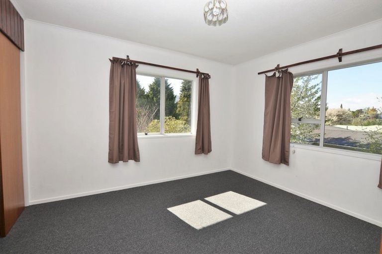 Photo of property in 5b Kotare Street, Hilltop, Taupo, 3330