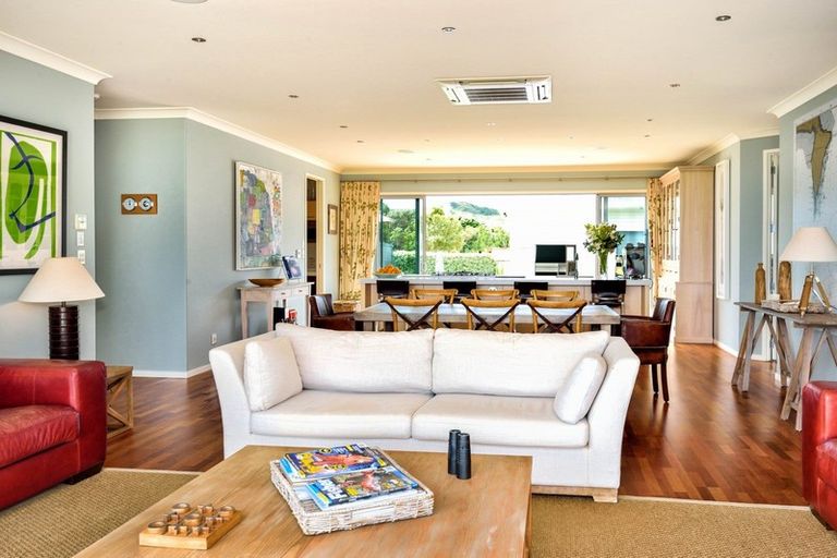 Photo of property in 215 Newcastle Street, Mahia, 4198
