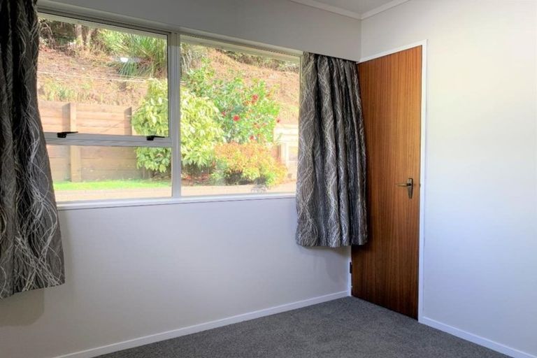 Photo of property in 30 Deller Grove, Silverstream, Upper Hutt, 5019