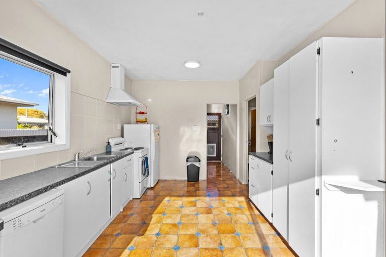 Photo of property in 8 Glasgow Street, Takaro, Palmerston North, 4412