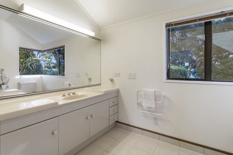 Photo of property in 22 Myrtle Drive, Omokoroa, 3114
