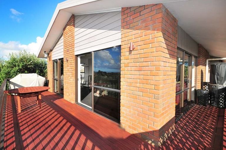 Photo of property in 40 Whangaparaoa Road, Red Beach, 0932