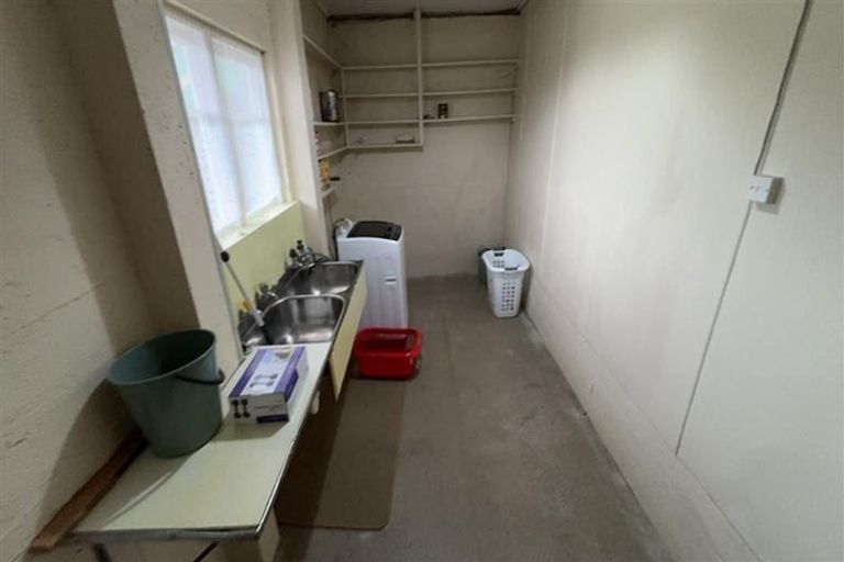 Photo of property in 19 Scott Street, Moturoa, New Plymouth, 4310