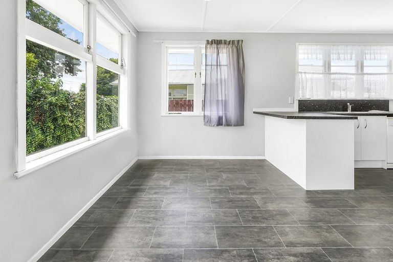 Photo of property in 32 Carrington Avenue, Hillcrest, Hamilton, 3216