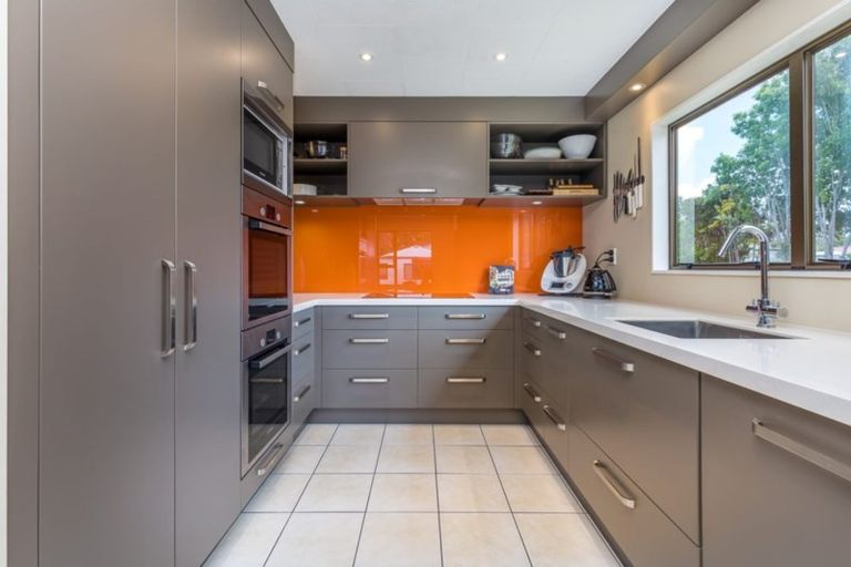 Photo of property in 4 Valley Road, Waiuku, 2123