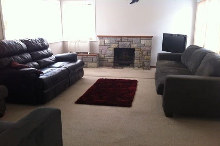 Photo of property in 22 The Terrace, Herald Island, Auckland, 0618