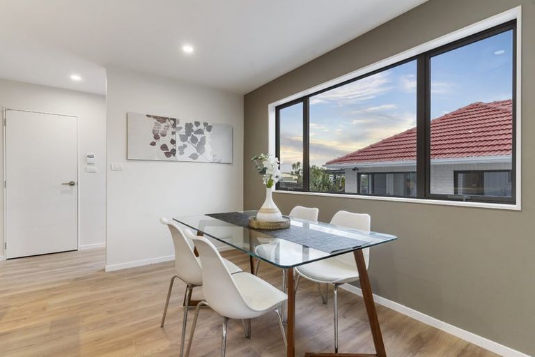 Photo of property in 1d Stottholm Road, Titirangi, Auckland, 0604