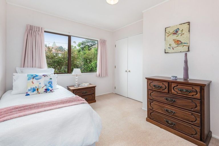 Photo of property in 2/24 Parkhill Road, Mellons Bay, Auckland, 2014