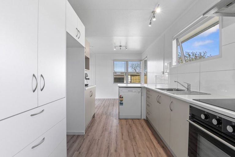 Photo of property in 6 Byron Grove, Owhata, Rotorua, 3010