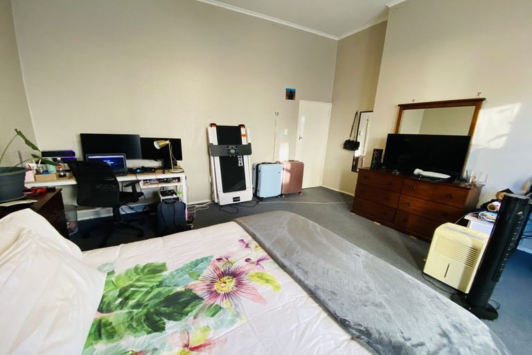 Photo of property in 138 Brougham Street, Mount Victoria, Wellington, 6011
