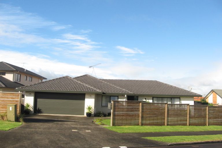 Photo of property in 34a Stewart Gibson Place, Manurewa, Auckland, 2105