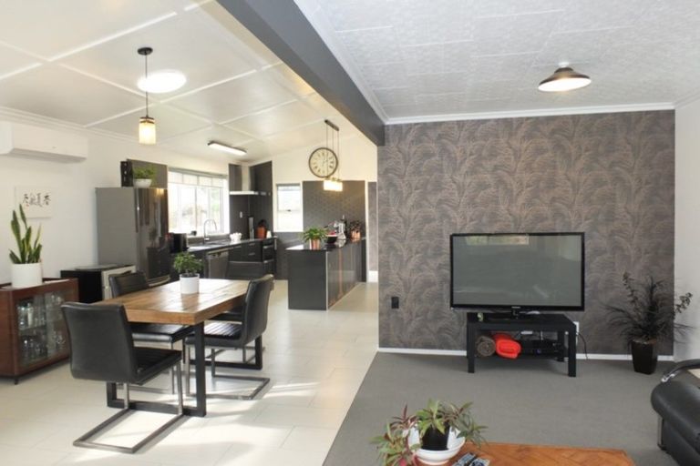 Photo of property in 18 Chrystall Street, Foxton Beach, Foxton, 4815