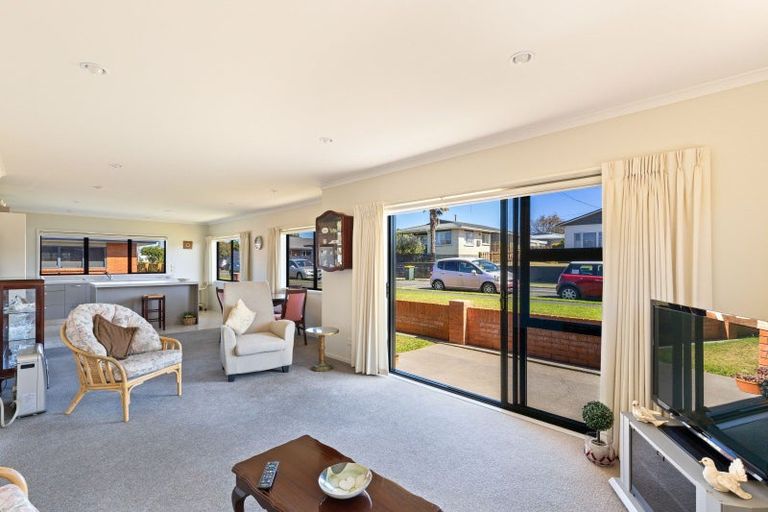 Photo of property in 36 Clemow Road, Fitzroy, New Plymouth, 4312