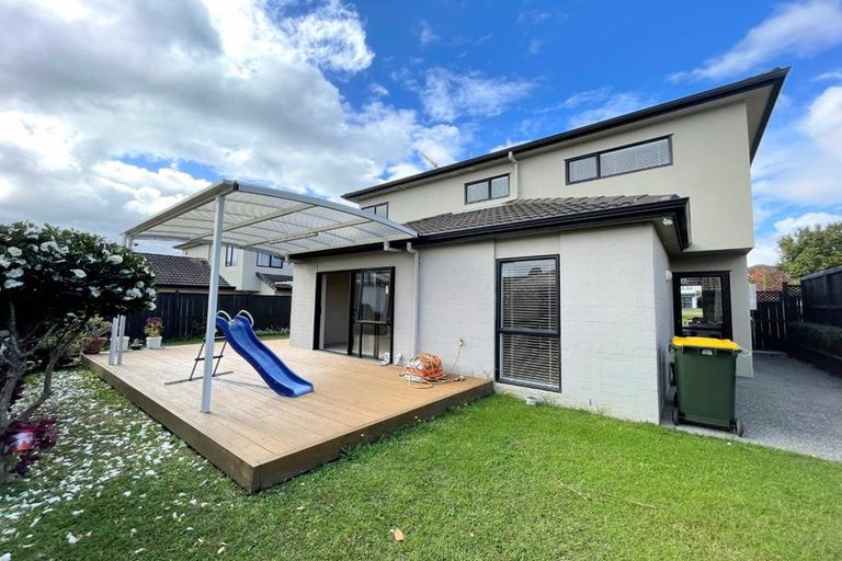 Photo of property in 12 Oakville Avenue, Flat Bush, Auckland, 2016