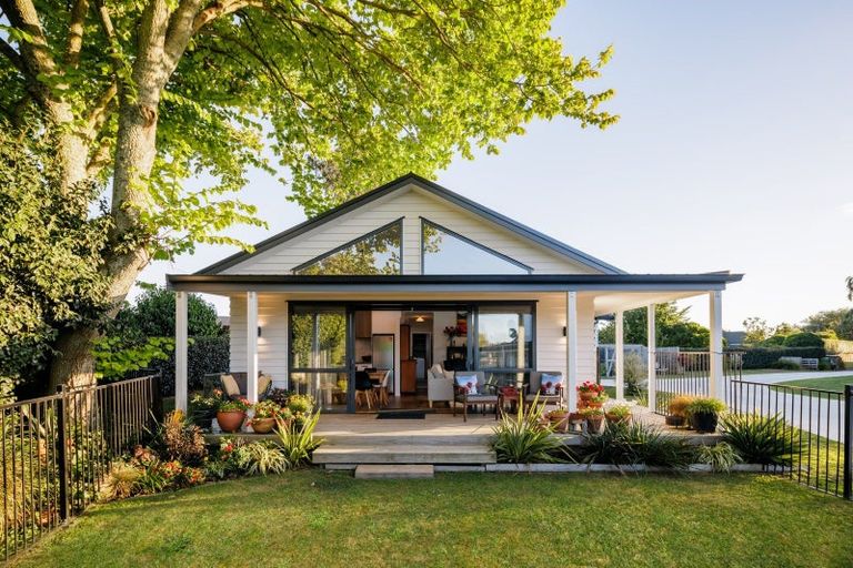 Photo of property in 16 Cowley Drive, Leamington, Cambridge, 3432