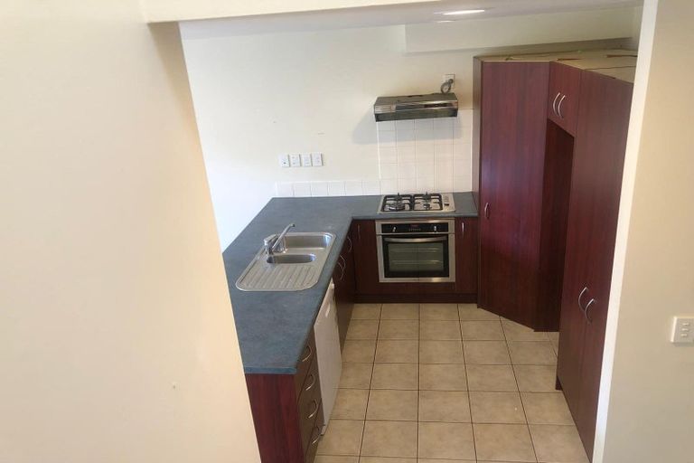 Photo of property in 8/3 Orwell Road, Greenhithe, Auckland, 0632