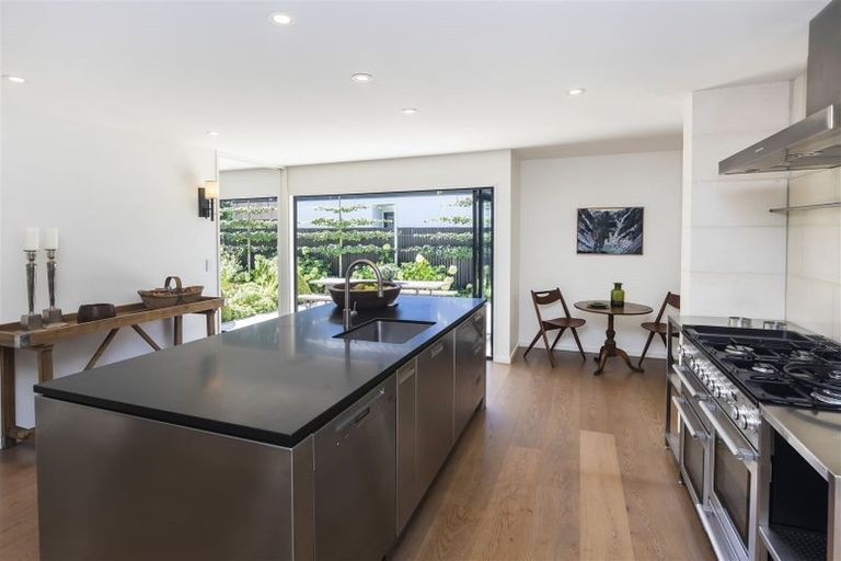 Photo of property in 15b Waiwetu Street, Fendalton, Christchurch, 8052